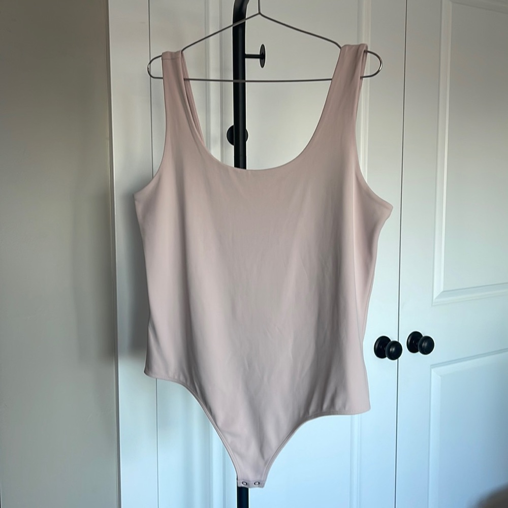 Express Body Contour Collection Bodysuit - Porcelain Pink